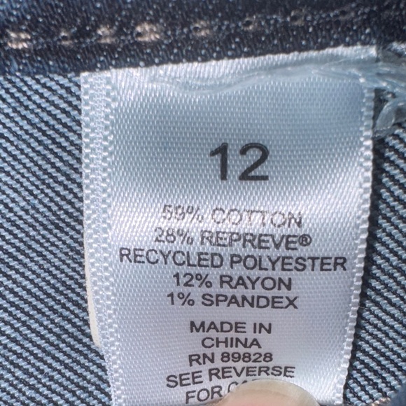 LOGO~ Lori Goldstein Women's ombré Straight Leg ankle Jeans - Dark to Light Blue - Picture 6 of 9